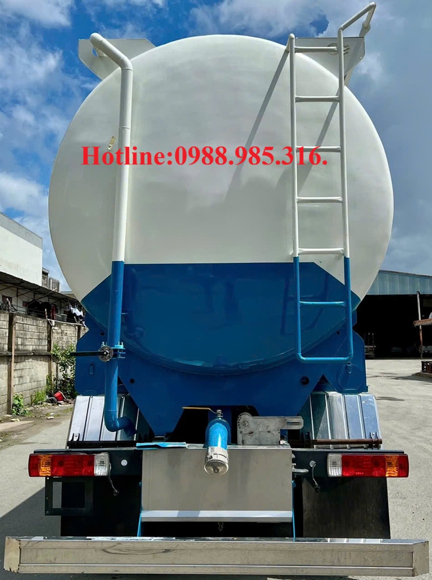 XE CHỞ THỨC ĂN CHĂN NUÔI 5 CHÂN (XE BỒN CHỞ CÁM) - 32 KHỐI
